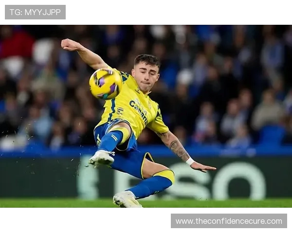 巴黎门将特纳斯已抵达西班牙 将接受比利亚雷亚尔体检 巴黎门将特纳斯已抵达西班牙 将接受比利亚雷亚尔体检