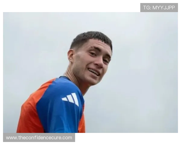 意天空：升班马克雷莫内塞正与前莱斯特城前锋瓦尔迪进行转会谈判