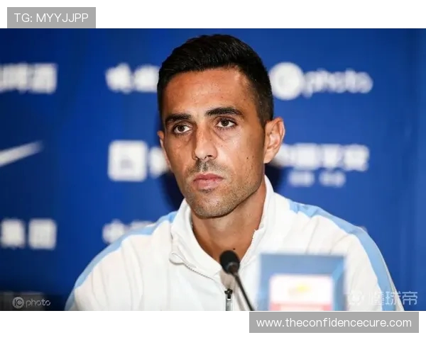 黄健翔建议成都应大胆启用年轻球员打造新阵容提升竞争力