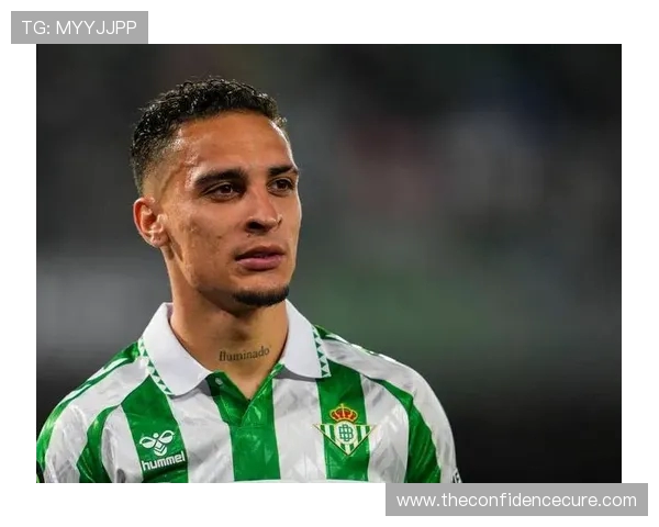 马卡报道：贝蒂斯欲部分买断安东尼但难以满足曼联高价要求