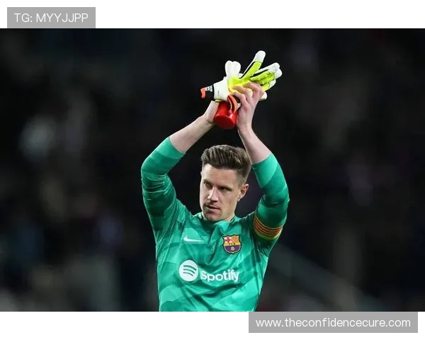 特尔施特根接近复出但或考虑冬窗离开巴萨 特尔施特根接近复出但或考虑冬窗离开巴萨