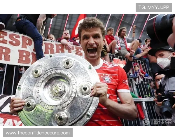 雅克松欧冠战帕福斯完成破门攻入拜仁生涯首球助球队迎关键胜利