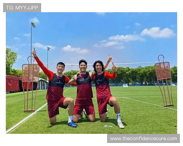 海港后卫成香饽饽，大连别再错过 吕鹏+大晋可再战1年 补阵容深度